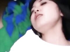 Cute Asian girlfriend in real homemade video